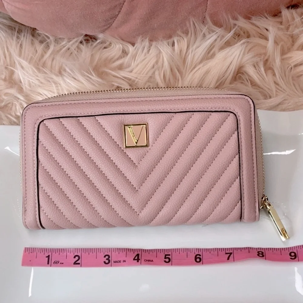 Victoria Secret Large Wallet - Picture 4 of 5